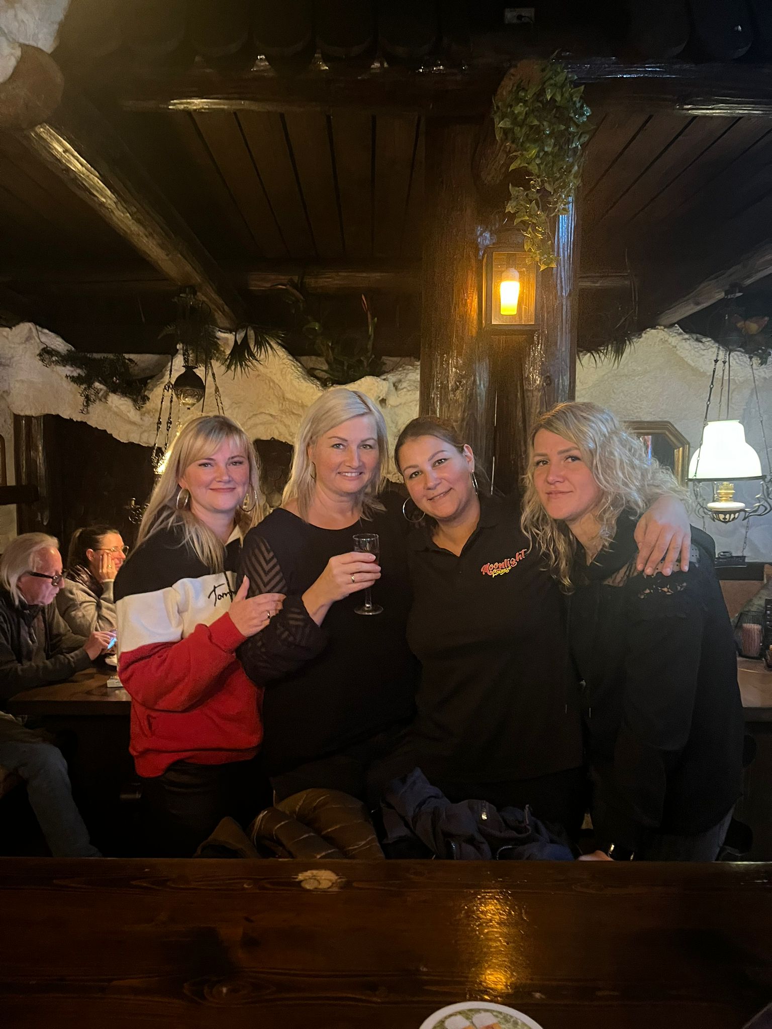 Moonlight Lounge - WhatsApp Image 2026-01-04 at 22.52.38 (5).jpeg